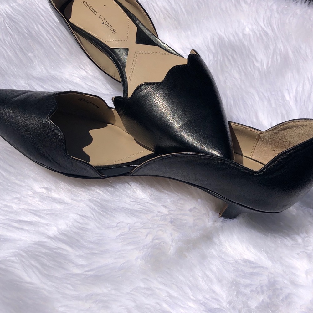 Adrienne Vitadine pointy black heels - Picture 3 of 3